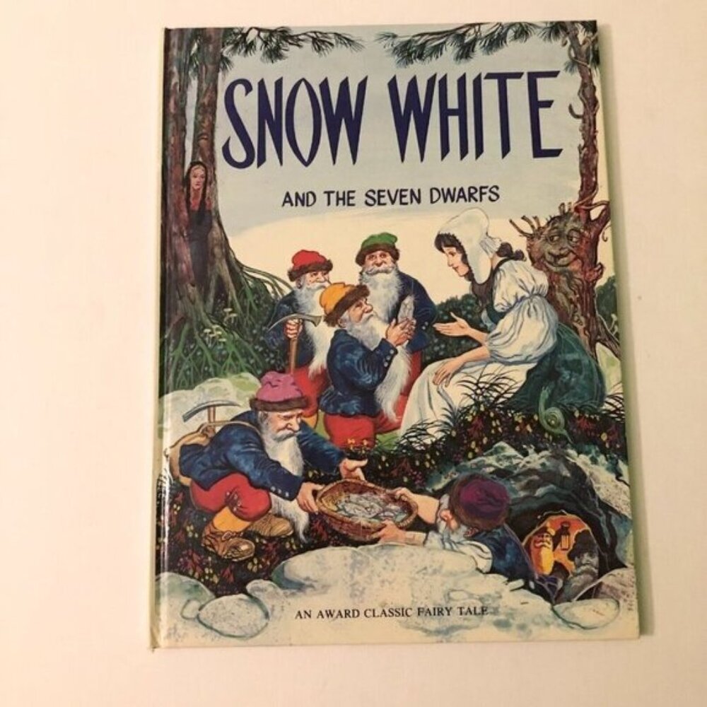 Vintage 1980 Snow White And The Seven Dwarfs Award  Classic Fairy Tale HC